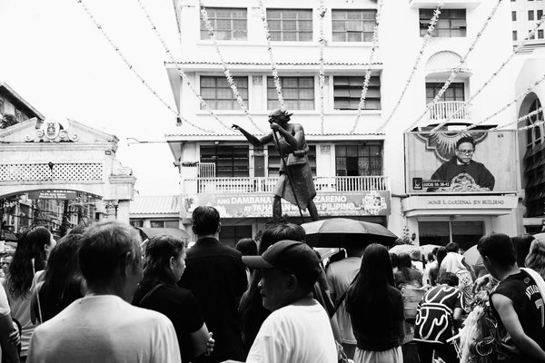 Défis Universels du Jonglage : Devenez un Virtuose du Cirque !